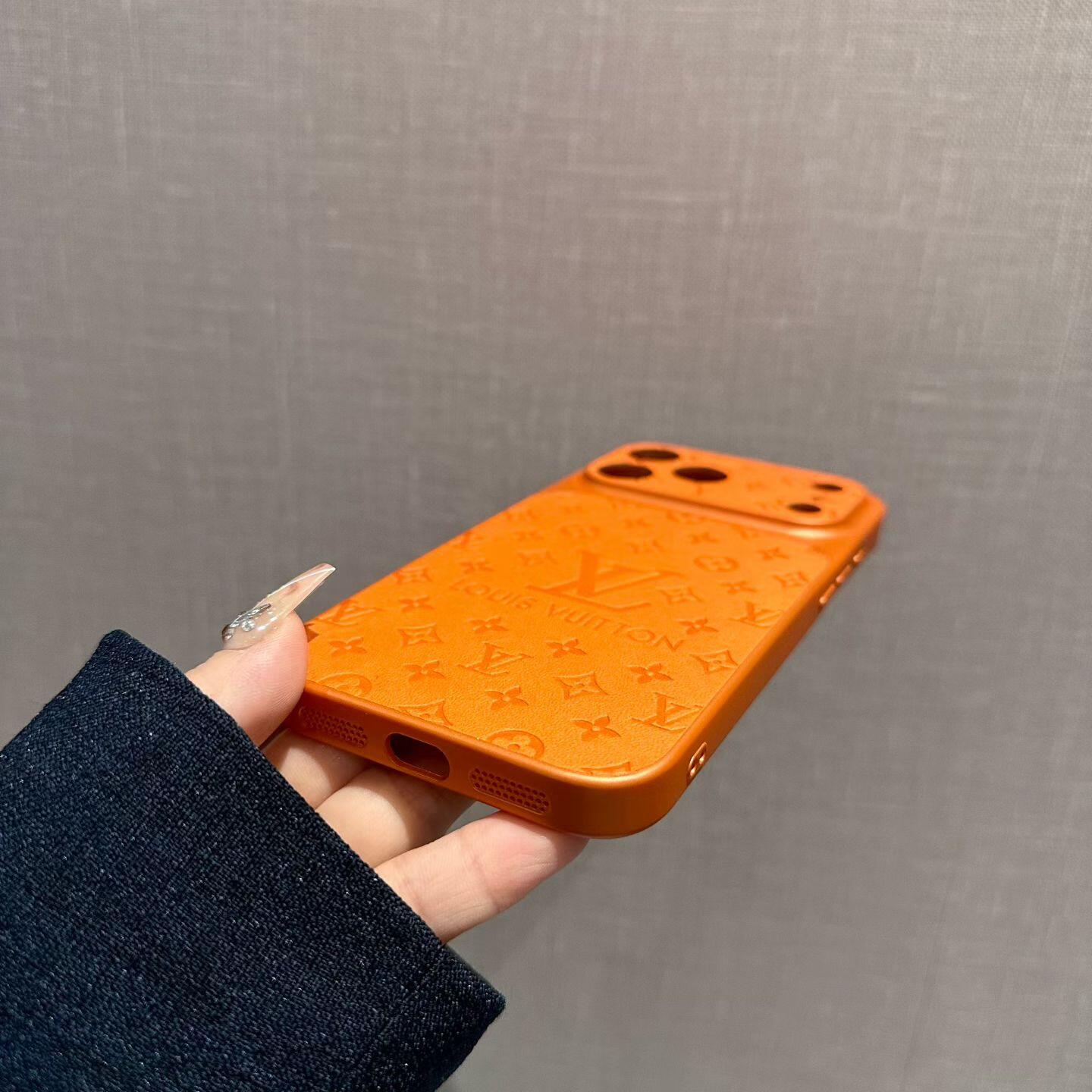 Luxury Embossed Pattern iPhone Case – Elegant Everyday Protection