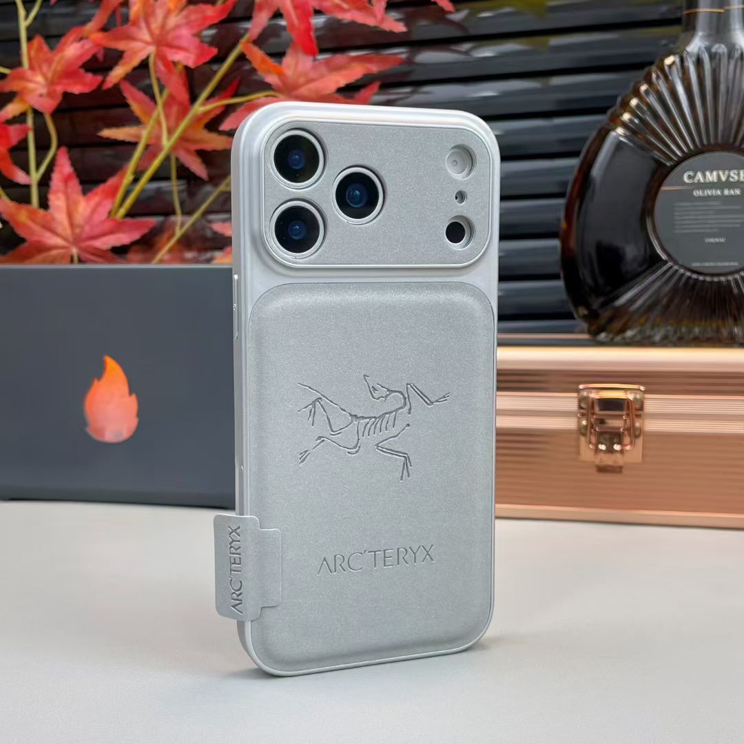 Elegant Phone Case – Luxury Protection For iPhone 17/ 16/ 15/ 14