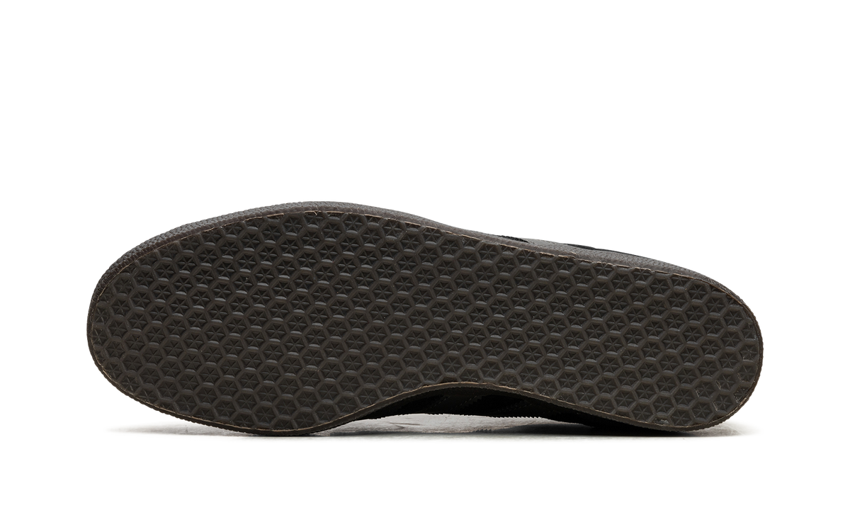 Gazelle "Black / Gold" ID6105