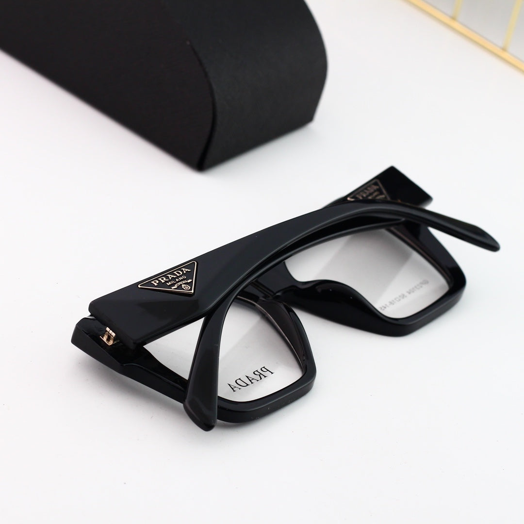 Retro Classic Triangle Logo Glasses Sunglasses – UV400 Protection Sunglasses