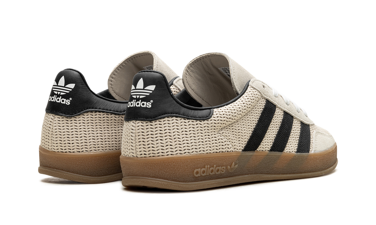 Gazelle Indoor "Aluminum / Core Black" IH4769